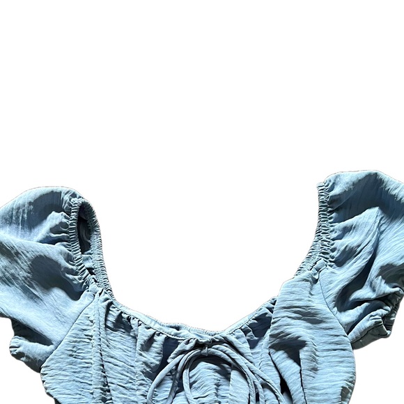 NWOT LOVE TREE LIGHT BLUE SMOCKED MINI DRESS WITH RUFFLES SIZE MEDIUM - Picture 3 of 7